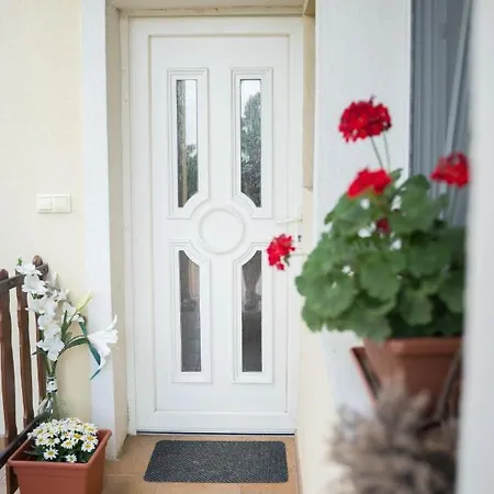 Sunny Garden Holiday home